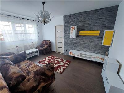 Apartament doua camere de vanzare, Campina