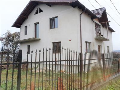 Vila de vanzare in Moreni